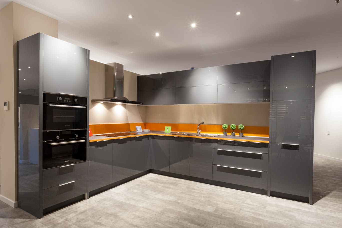 thi-cong-dong-tu-bep-go (5).jpg