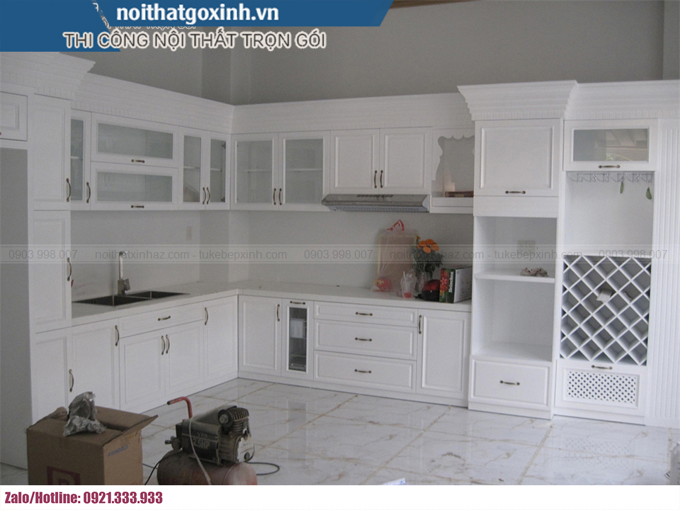 Tủ bếp tân cổ điển nhà anh Bình quận 2